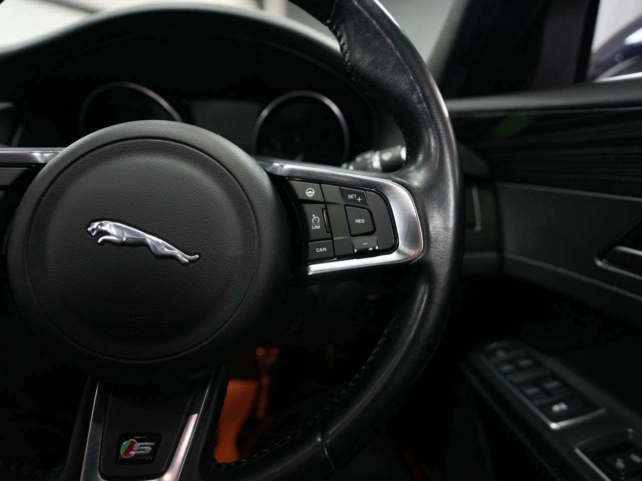 2016 JAGUAR XF 2016 JAGUAR XF