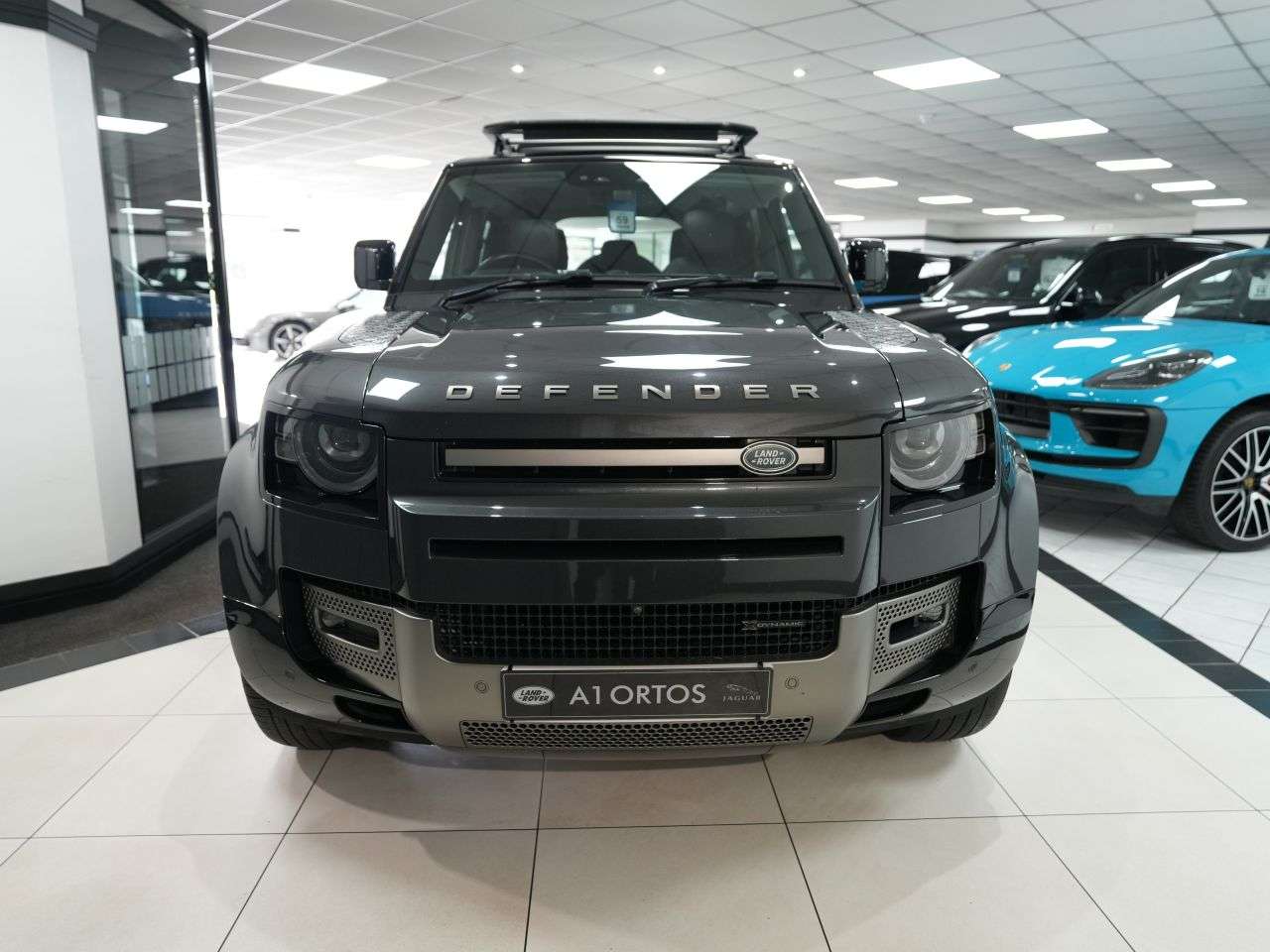 A 2023 LAND ROVER DEFENDER 3.0 D300 MHEV X-Dynamic HSE SUV 5dr Diesel Auto 4WD Euro 6 (s/s) (300 ps) O A 2023 LAND ROVER DEFENDER 3.0 D300 MHEV X-Dynamic HSE SUV 5dr Diesel Auto 4WD Euro 6 (s/s) (300 ps) O