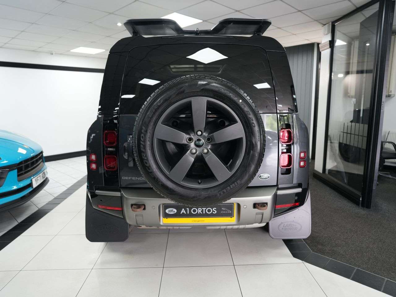 2023 LAND ROVER DEFENDER 2023 LAND ROVER DEFENDER