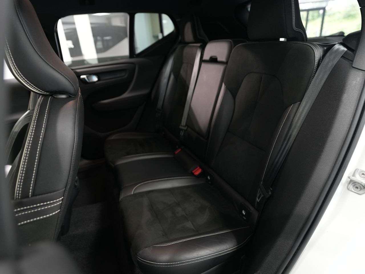 2020 VOLVO XC40 2020 VOLVO XC40