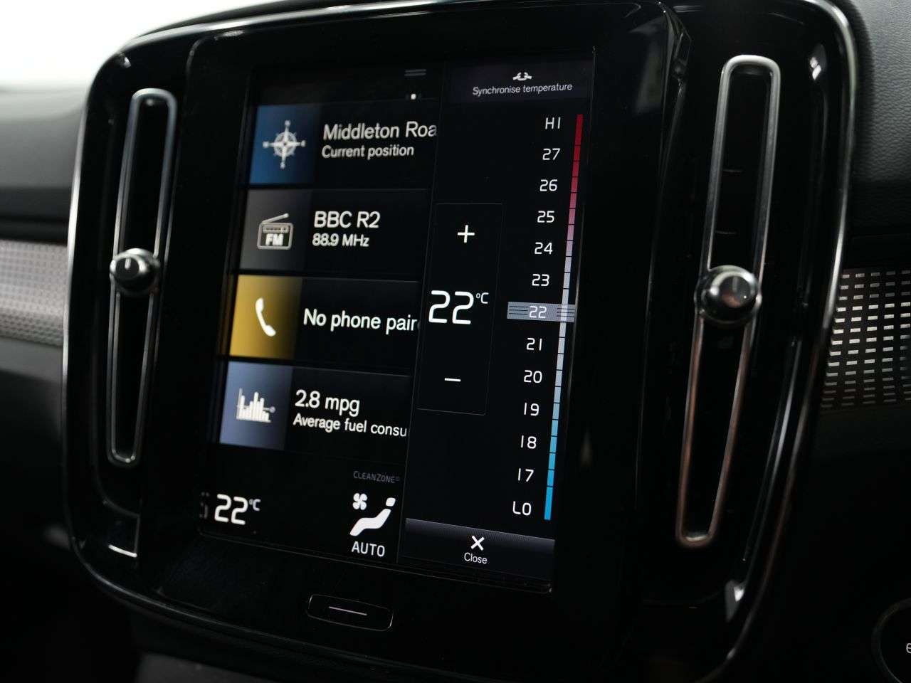 2020 VOLVO XC40 2020 VOLVO XC40