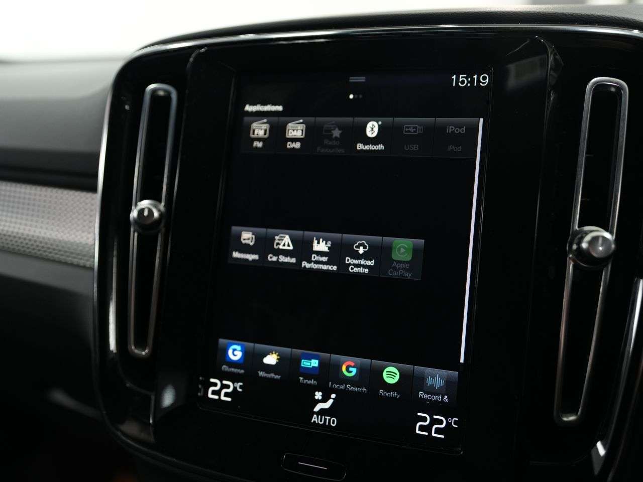 2020 VOLVO XC40 2020 VOLVO XC40