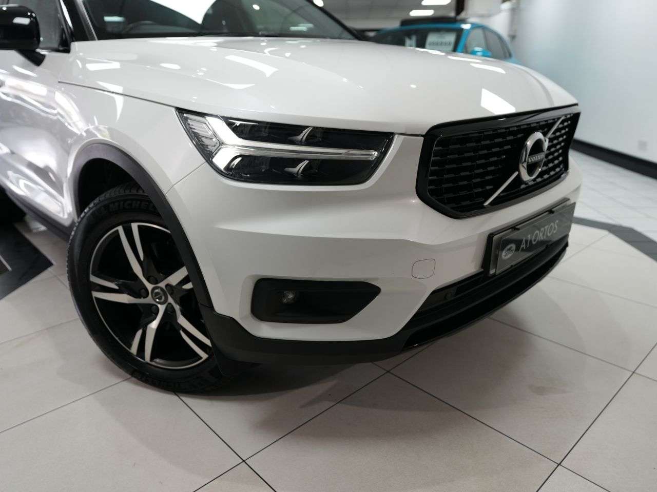 2020 VOLVO XC40 2020 VOLVO XC40