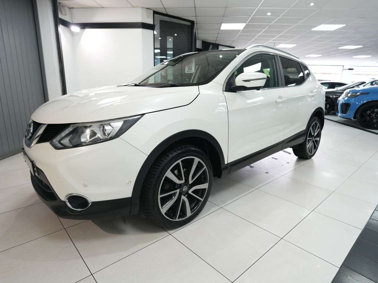 A 2017 NISSAN QASHQAI 1.6 dCi Tekna SUV 5dr Diesel XTRON 2WD Euro 6 (s/s) (130 ps) BE QUICK GENUI A 2017 NISSAN QASHQAI 1.6 dCi Tekna SUV 5dr Diesel XTRON 2WD Euro 6 (s/s) (130 ps) BE QUICK GENUI