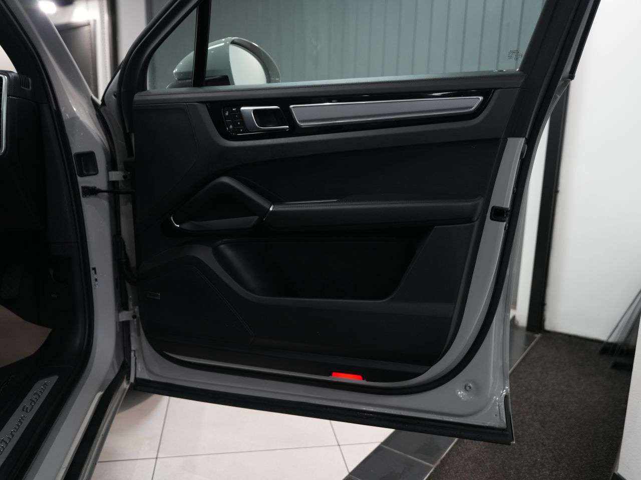 2023 PORSCHE CAYENNE 2023 PORSCHE CAYENNE