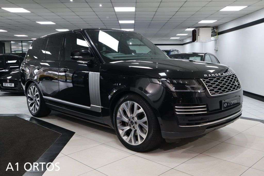 A 2019 LAND ROVER RANGE ROVER 3.0 SD V6 Autobiography SUV 5dr Diesel Auto 4WD Euro 6 (s/s) (275 ps) AMAZI A 2019 LAND ROVER RANGE ROVER 3.0 SD V6 Autobiography SUV 5dr Diesel Auto 4WD Euro 6 (s/s) (275 ps) AMAZI