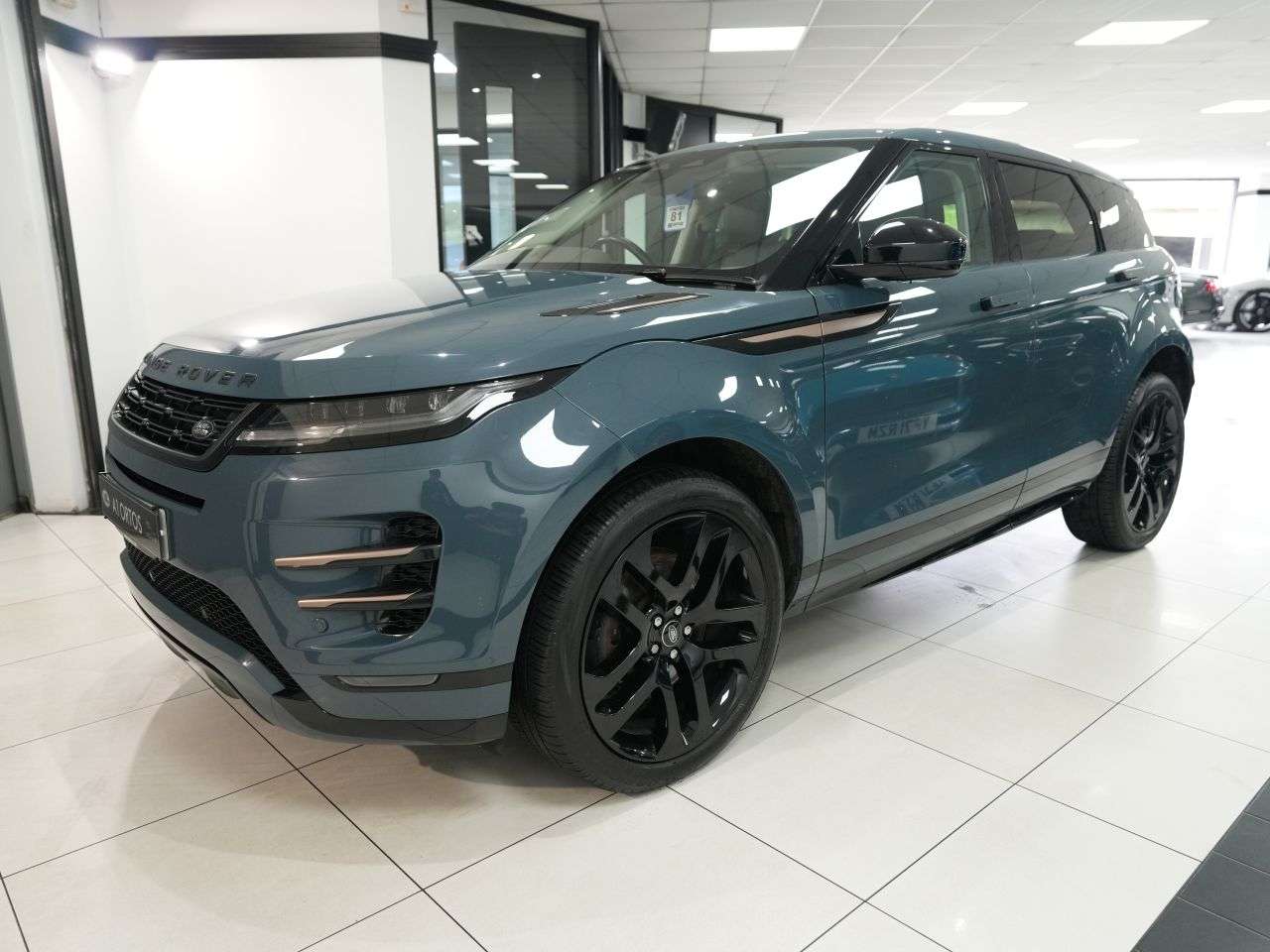 A 2023 LAND ROVER RANGE ROVER EVOQUE 2.0 D200 MHEV Dynamic HSE SUV 5dr Diesel Auto 4WD Euro 6 (s/s) (204 ps) 1 F A 2023 LAND ROVER RANGE ROVER EVOQUE 2.0 D200 MHEV Dynamic HSE SUV 5dr Diesel Auto 4WD Euro 6 (s/s) (204 ps) 1 F