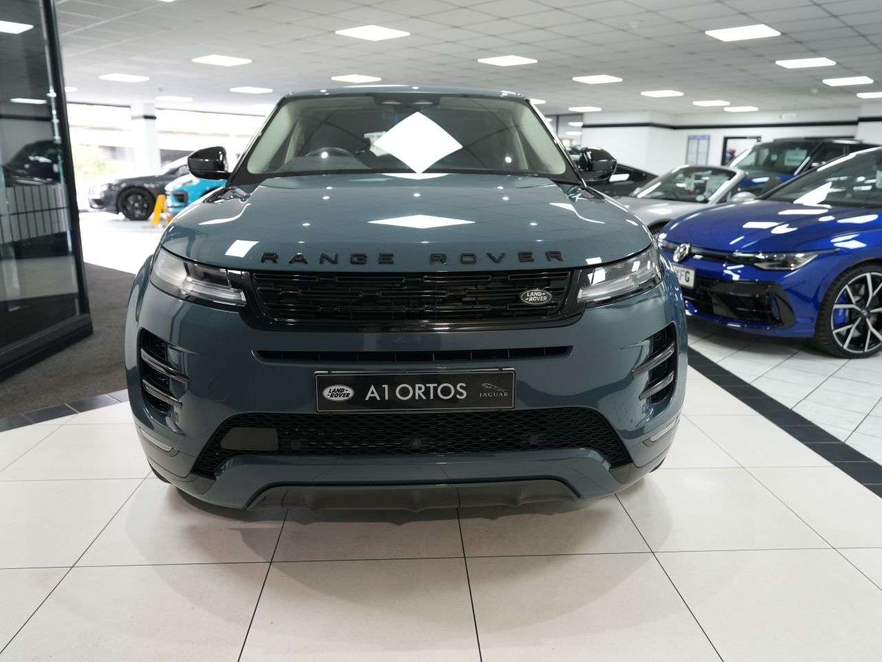 A 2023 LAND ROVER RANGE ROVER EVOQUE 2.0 D200 MHEV Dynamic HSE SUV 5dr Diesel Auto 4WD Euro 6 (s/s) (204 ps) 1 F A 2023 LAND ROVER RANGE ROVER EVOQUE 2.0 D200 MHEV Dynamic HSE SUV 5dr Diesel Auto 4WD Euro 6 (s/s) (204 ps) 1 F