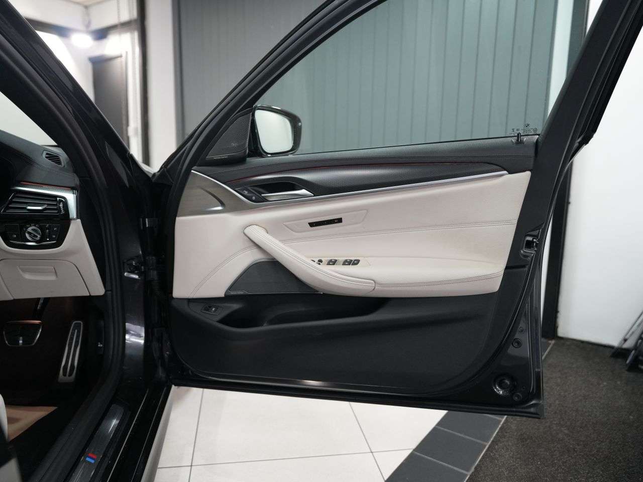 2020 BMW 5 SERIES 2020 BMW 5 SERIES
