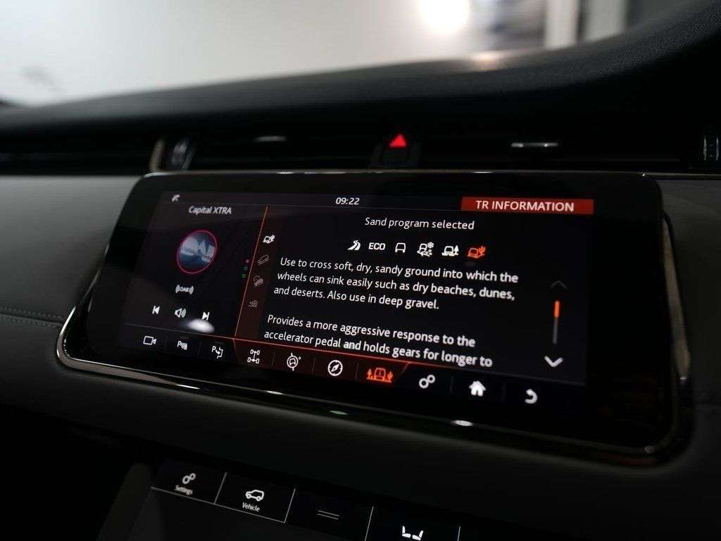 2019 LAND ROVER RANGE ROVER EVOQUE 2019 LAND ROVER RANGE ROVER EVOQUE