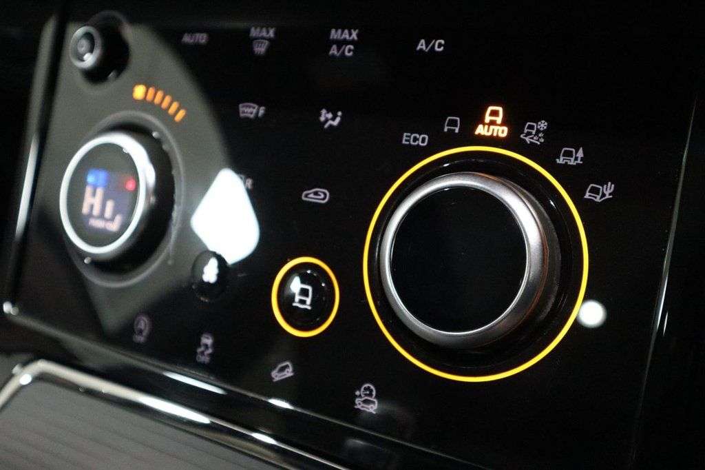 2020 LAND ROVER RANGE ROVER EVOQUE 2020 LAND ROVER RANGE ROVER EVOQUE
