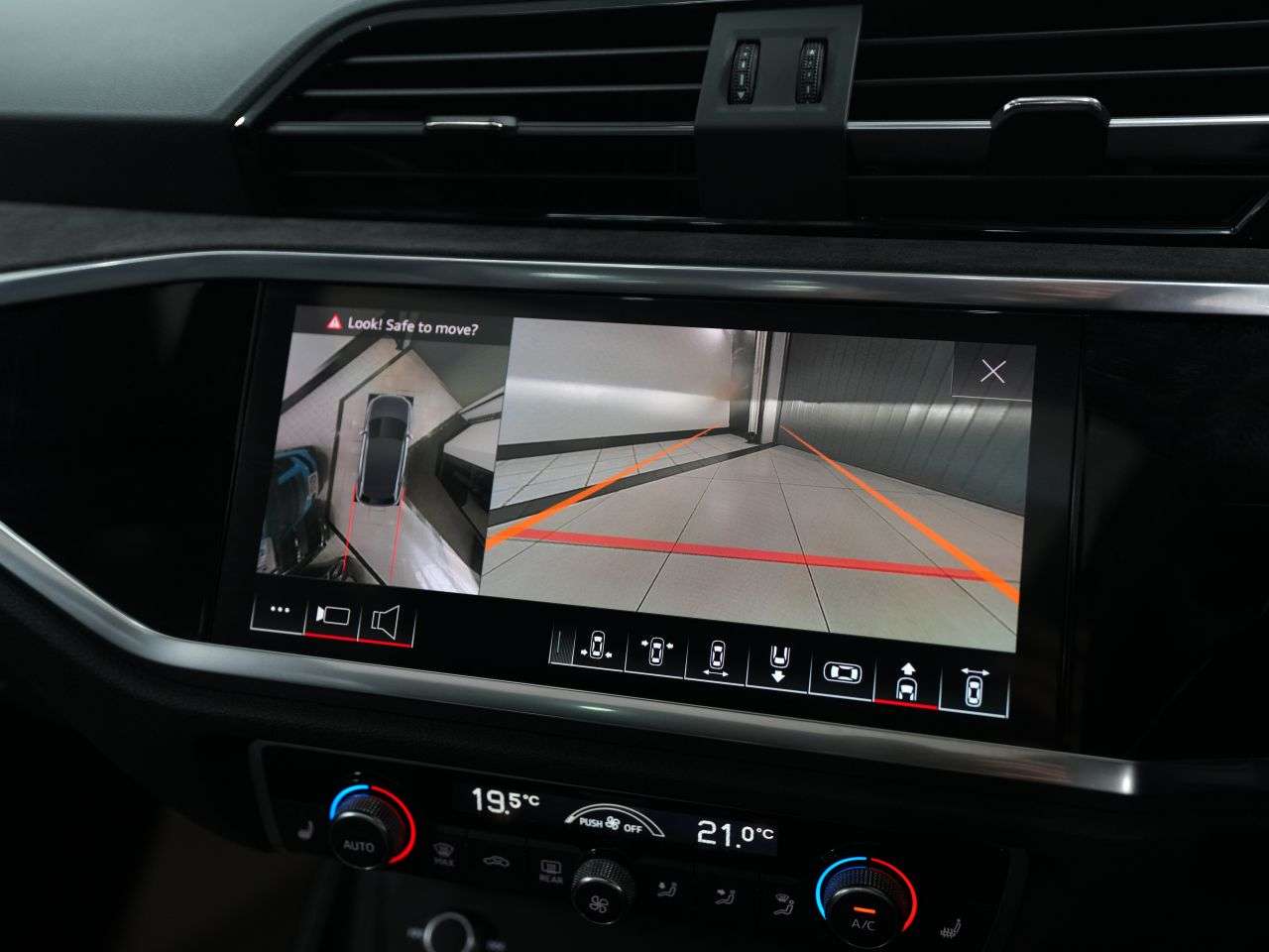 2022 AUDI RS Q3 2022 AUDI RS Q3