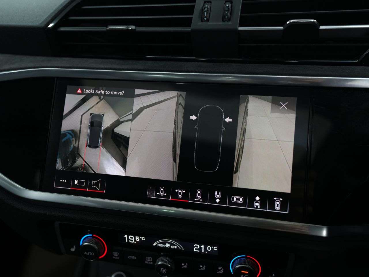 2022 AUDI RS Q3 2022 AUDI RS Q3