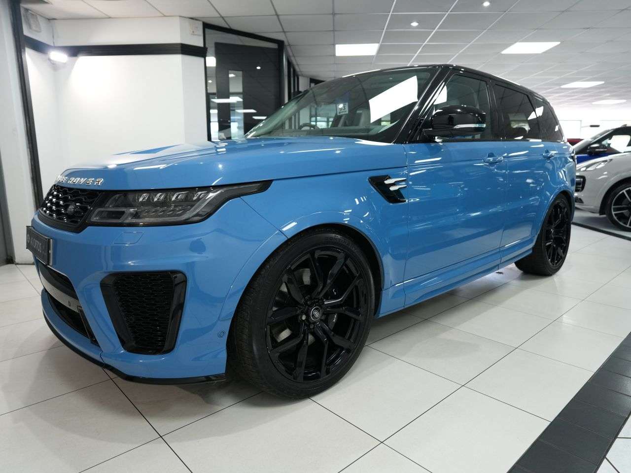 A 2022 LAND ROVER RANGE ROVER SPORT 5.0 P575 V8 GPF SVR Ultimate Edition SUV 5dr Petrol Auto 4WD Euro 6 (s/s) ( A 2022 LAND ROVER RANGE ROVER SPORT 5.0 P575 V8 GPF SVR Ultimate Edition SUV 5dr Petrol Auto 4WD Euro 6 (s/s) (
