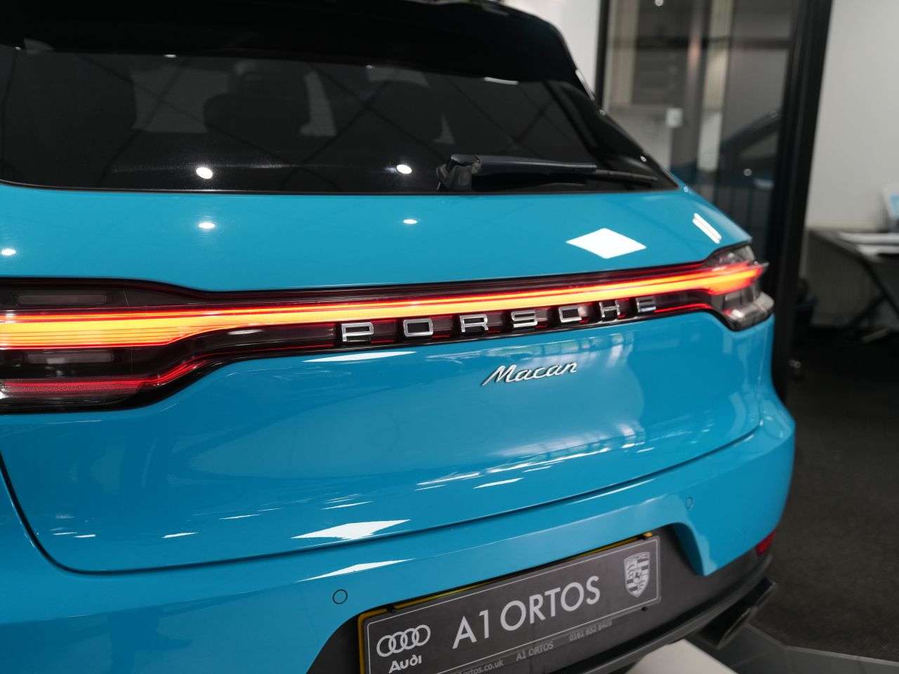 2019 PORSCHE MACAN 2019 PORSCHE MACAN