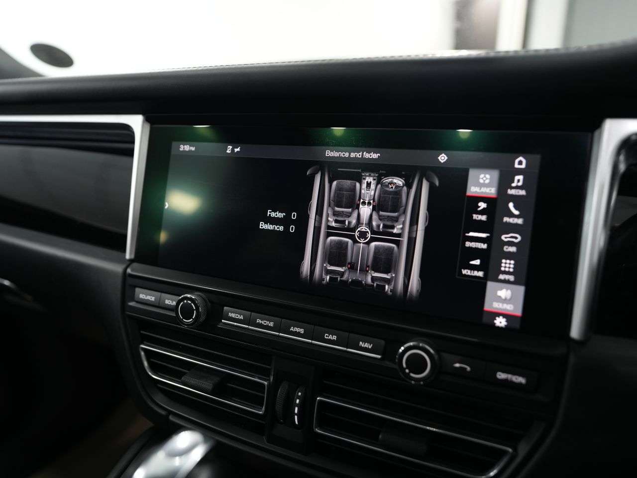 2019 PORSCHE MACAN 2019 PORSCHE MACAN