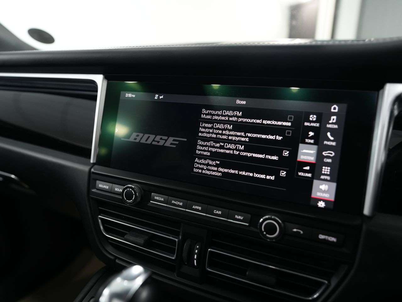 2019 PORSCHE MACAN 2019 PORSCHE MACAN