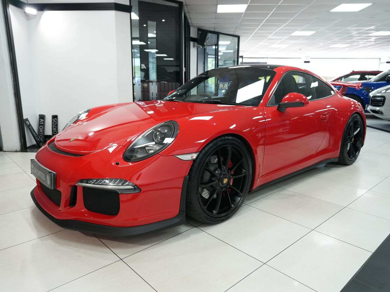 A 2013 PORSCHE 911 3.8 991 Carrera S Coupe 2dr Petrol PDK Euro 5 (s/s) (400 ps) 991.1 GT3 CONV A 2013 PORSCHE 911 3.8 991 Carrera S Coupe 2dr Petrol PDK Euro 5 (s/s) (400 ps) 991.1 GT3 CONV