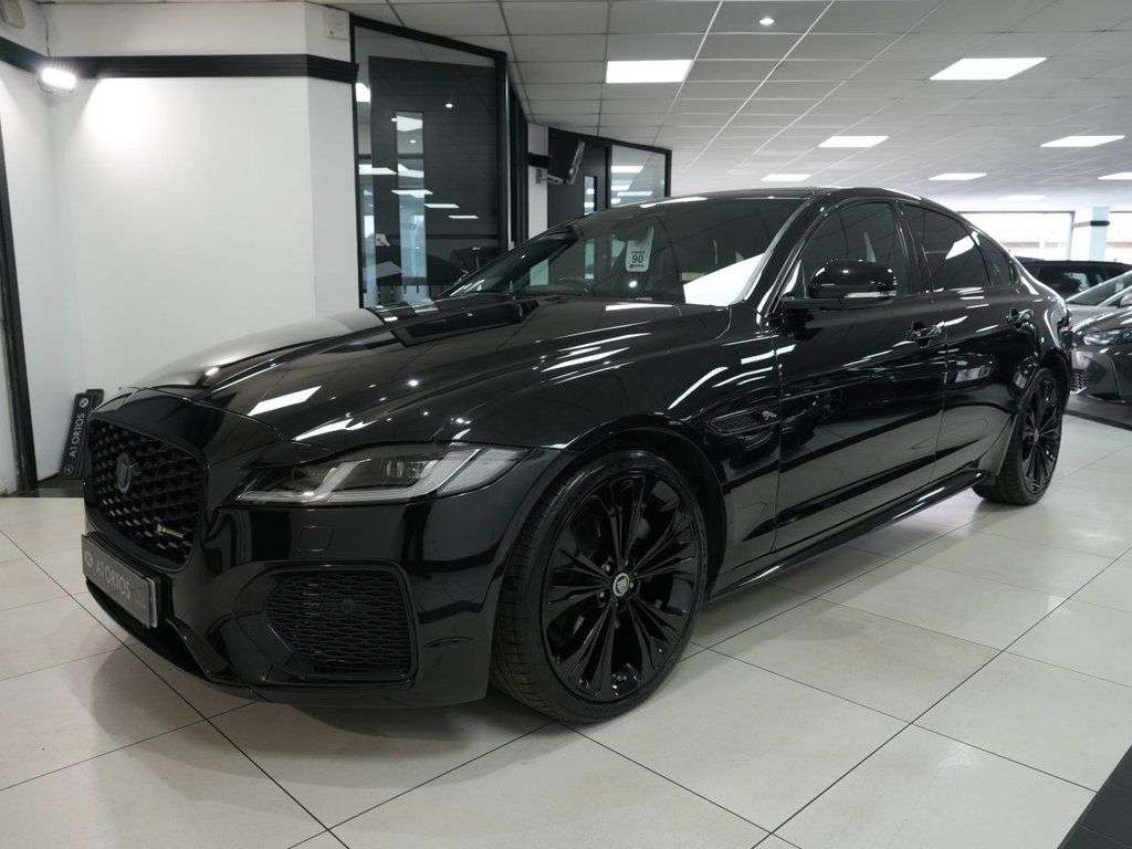 A 2024 JAGUAR XF 2.0 D200 MHEV R-Dynamic SE Black Saloon 4dr Diesel Auto Euro 6 (s/s) (204 p A 2024 JAGUAR XF 2.0 D200 MHEV R-Dynamic SE Black Saloon 4dr Diesel Auto Euro 6 (s/s) (204 p