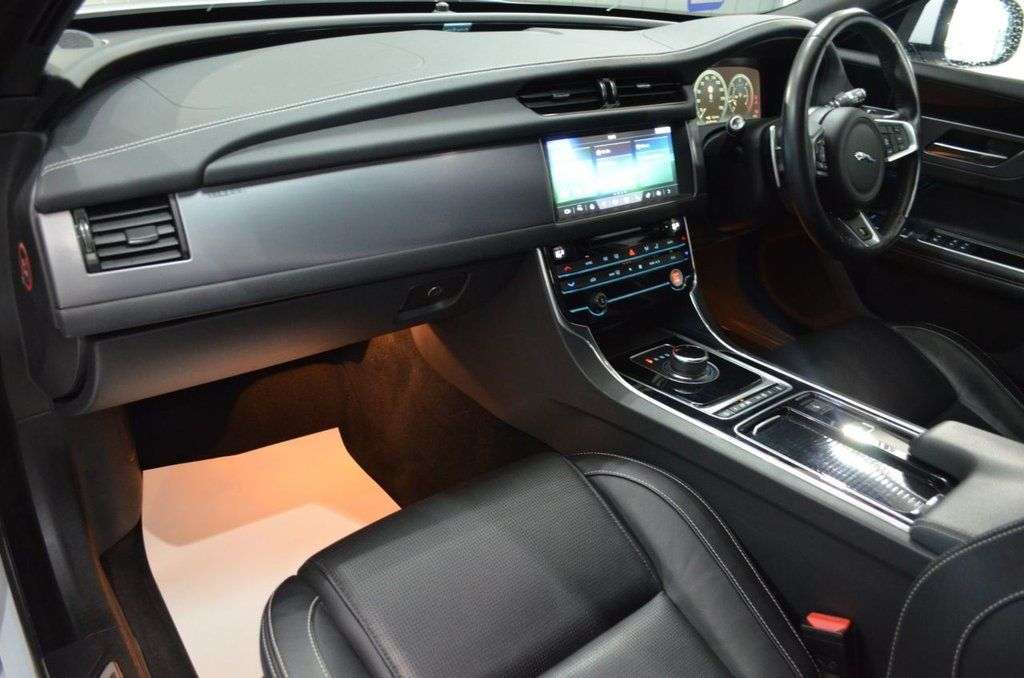 2019 JAGUAR XF 2019 JAGUAR XF
