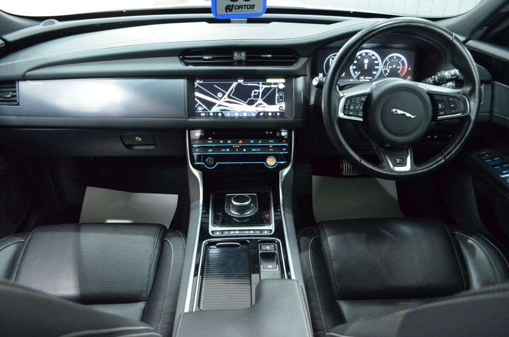 2019 JAGUAR XF 2019 JAGUAR XF