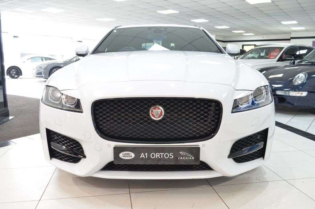 A 2019 JAGUAR XF 2.0d R-Sport Sportbrake 5dr Diesel Auto Euro 6 (s/s) (180 ps) GORGEOUS SPOR A 2019 JAGUAR XF 2.0d R-Sport Sportbrake 5dr Diesel Auto Euro 6 (s/s) (180 ps) GORGEOUS SPOR