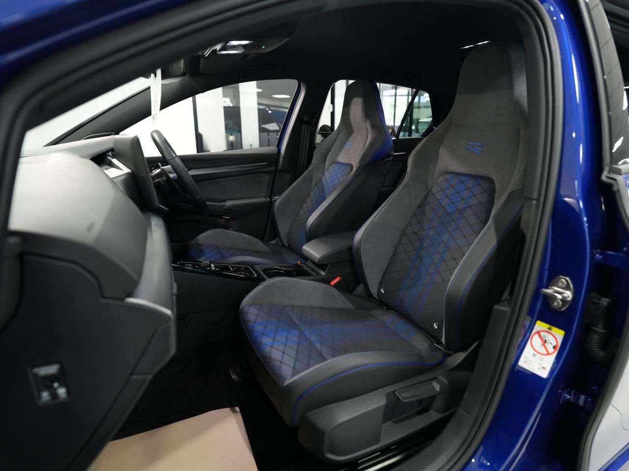 2024 VOLKSWAGEN GOLF 2024 VOLKSWAGEN GOLF