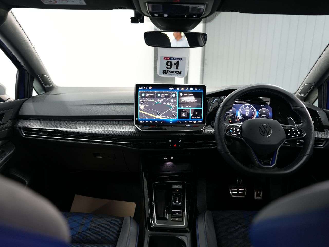 A 2024 VOLKSWAGEN GOLF 2.0 TSI R Hatchback 5dr Petrol DSG 4Motion Euro 6 (s/s) (333 ps) FACELIFT 8 A 2024 VOLKSWAGEN GOLF 2.0 TSI R Hatchback 5dr Petrol DSG 4Motion Euro 6 (s/s) (333 ps) FACELIFT 8