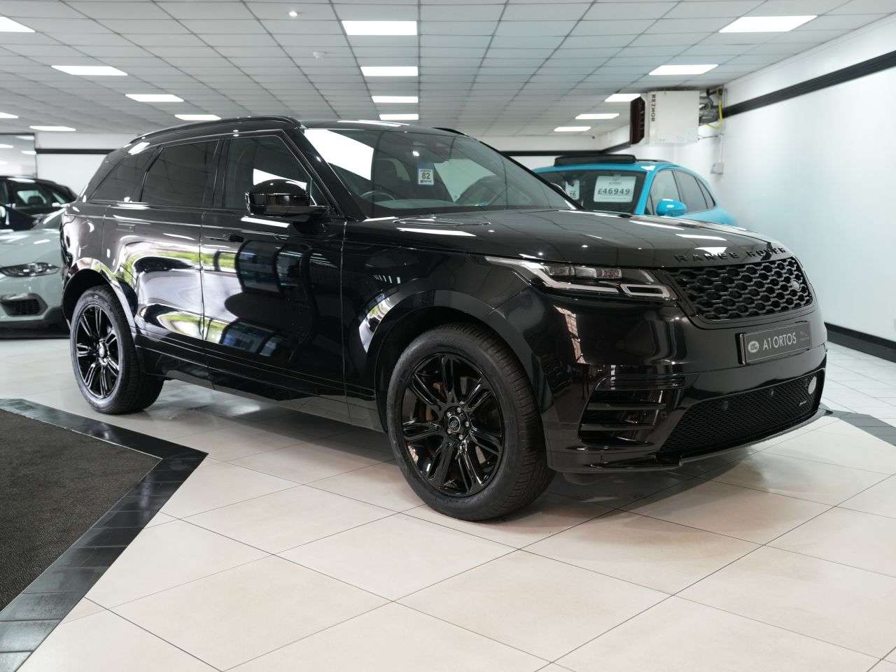 A 2022 LAND ROVER RANGE ROVER VELAR 2.0 D200 MHEV R-Dynamic SE SUV 5dr Diesel Auto 4WD Euro 6 (s/s) (204 ps) FA A 2022 LAND ROVER RANGE ROVER VELAR 2.0 D200 MHEV R-Dynamic SE SUV 5dr Diesel Auto 4WD Euro 6 (s/s) (204 ps) FA