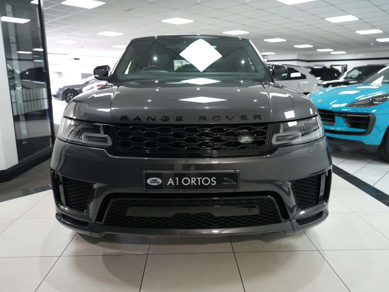 A 2022 LAND ROVER RANGE ROVER SPORT 3.0 D300 MHEV HSE Dynamic Black SUV 5dr Diesel Auto 4WD Euro 6 (s/s) (300 p A 2022 LAND ROVER RANGE ROVER SPORT 3.0 D300 MHEV HSE Dynamic Black SUV 5dr Diesel Auto 4WD Euro 6 (s/s) (300 p