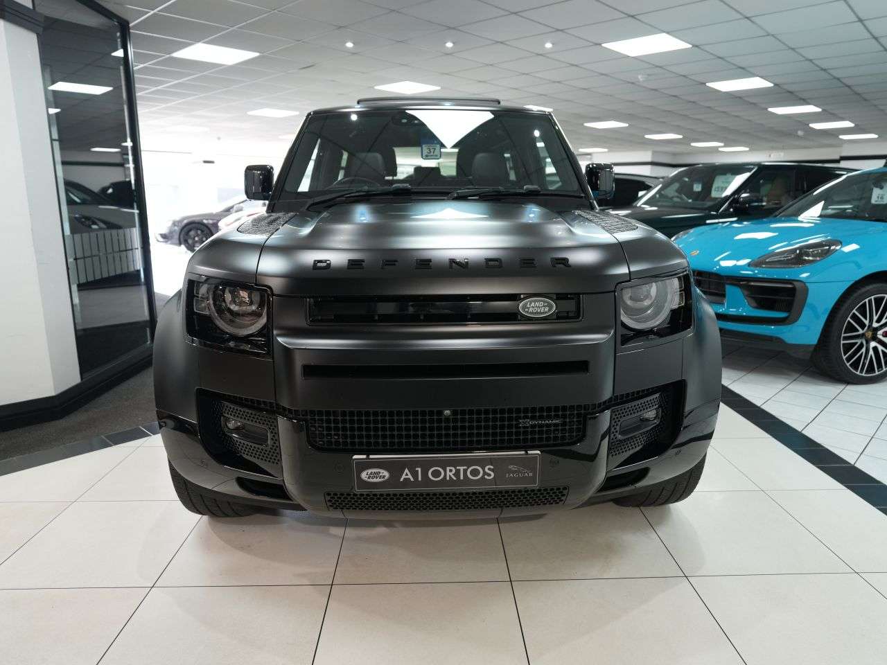 A 2022 LAND ROVER DEFENDER 3.0 D250 MHEV X-Dynamic SE SUV 3dr Diesel Auto 4WD Euro 6 (s/s) (250 ps) BE A 2022 LAND ROVER DEFENDER 3.0 D250 MHEV X-Dynamic SE SUV 3dr Diesel Auto 4WD Euro 6 (s/s) (250 ps) BE