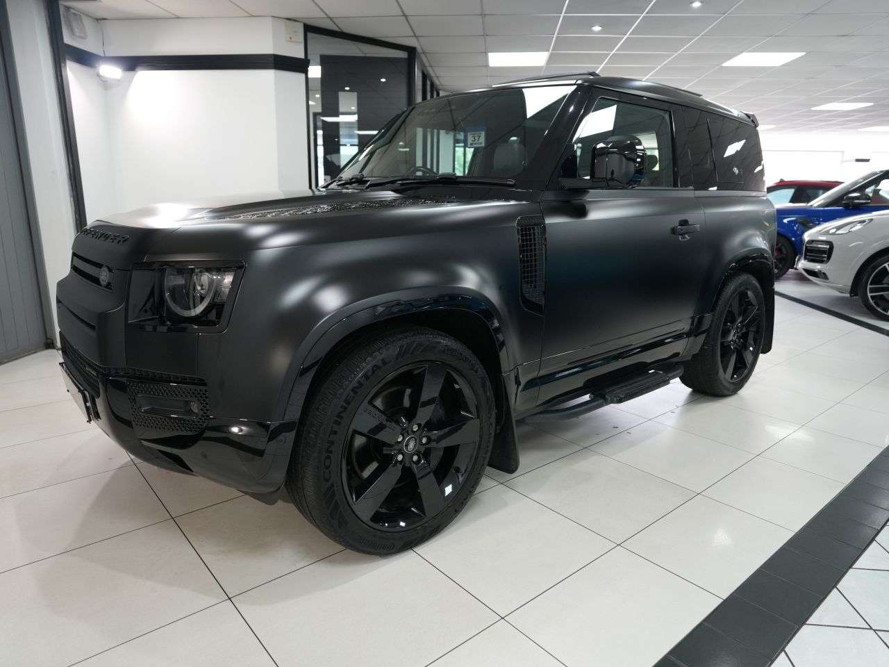A 2022 LAND ROVER DEFENDER 3.0 D250 MHEV X-Dynamic SE SUV 3dr Diesel Auto 4WD Euro 6 (s/s) (250 ps) BE A 2022 LAND ROVER DEFENDER 3.0 D250 MHEV X-Dynamic SE SUV 3dr Diesel Auto 4WD Euro 6 (s/s) (250 ps) BE