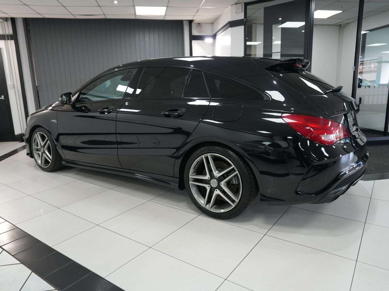 A 2015 MERCEDES-BENZ CLA 2.0 CLA45 AMG Shooting Brake 5dr Petrol SpdS DCT 4MATIC Euro 6 (s/s) (381 p A 2015 MERCEDES-BENZ CLA 2.0 CLA45 AMG Shooting Brake 5dr Petrol SpdS DCT 4MATIC Euro 6 (s/s) (381 p