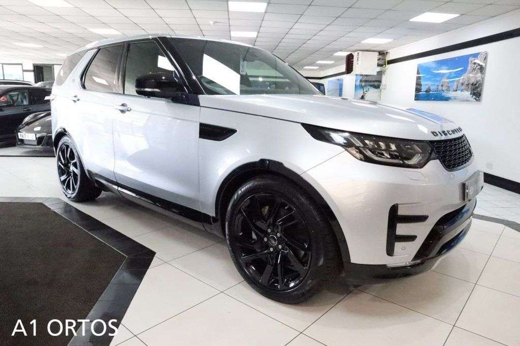 A 2019 LAND ROVER DISCOVERY 3.0 SD V6 HSE Luxury SUV 5dr Diesel Auto 4WD Euro 6 (s/s) (306 ps) BEAUTIFU A 2019 LAND ROVER DISCOVERY 3.0 SD V6 HSE Luxury SUV 5dr Diesel Auto 4WD Euro 6 (s/s) (306 ps) BEAUTIFU