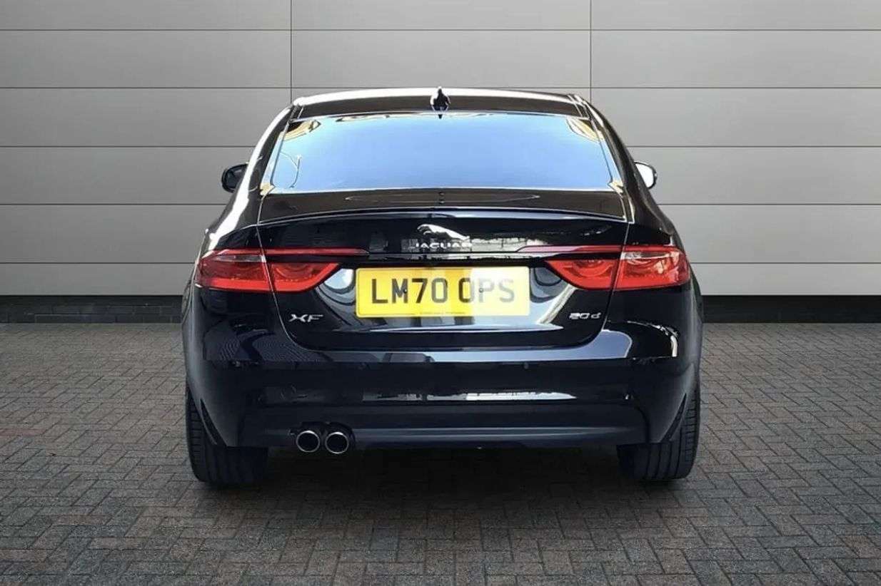 A 2020 JAGUAR XF 2.0d Chequered Flag Saloon 4dr Diesel Auto Euro 6 (s/s) (180 ps) RARE CHEQU A 2020 JAGUAR XF 2.0d Chequered Flag Saloon 4dr Diesel Auto Euro 6 (s/s) (180 ps) RARE CHEQU