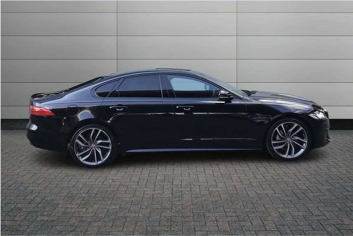 A 2020 JAGUAR XF 2.0d Chequered Flag Saloon 4dr Diesel Auto Euro 6 (s/s) (180 ps) RARE CHEQU A 2020 JAGUAR XF 2.0d Chequered Flag Saloon 4dr Diesel Auto Euro 6 (s/s) (180 ps) RARE CHEQU