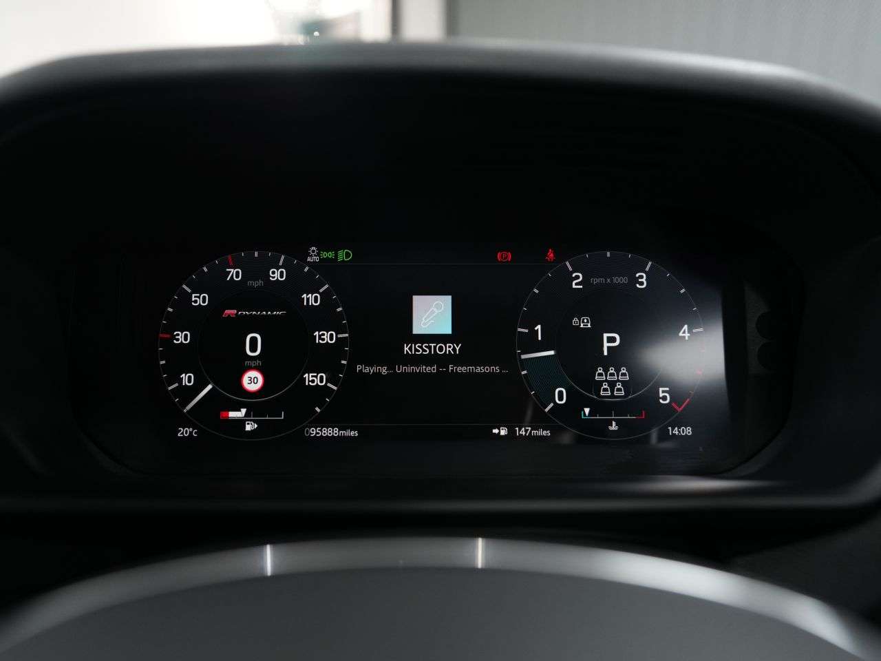 A 2020 LAND ROVER DISCOVERY SDV6 XS A 2020 LAND ROVER DISCOVERY SDV6 XS