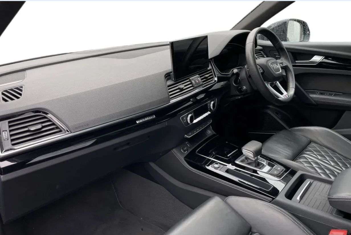 A 2022 AUDI Q5 2.0 TDI 40 Vorsprung SUV 5dr Diesel S Tronic quattro Euro 6 (s/s) (204 ps) A 2022 AUDI Q5 2.0 TDI 40 Vorsprung SUV 5dr Diesel S Tronic quattro Euro 6 (s/s) (204 ps)
