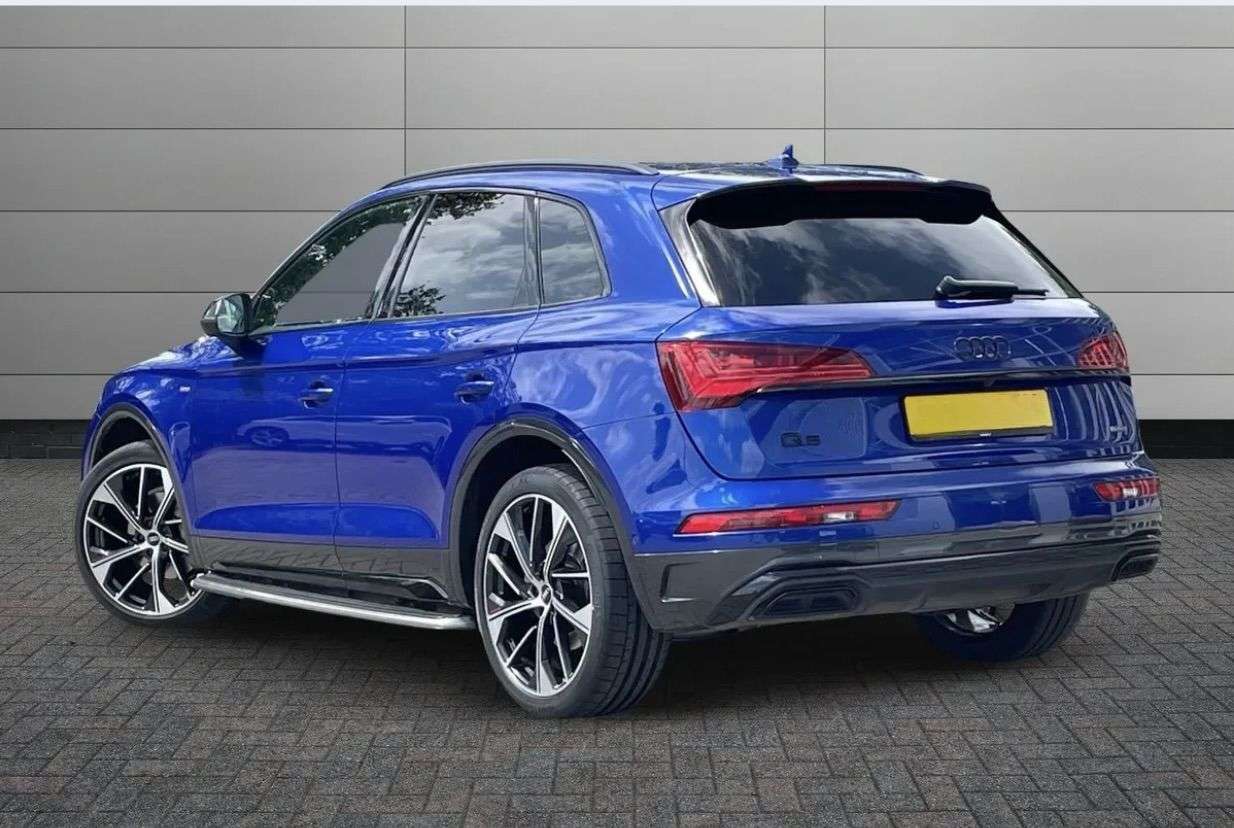 A 2022 AUDI Q5 2.0 TDI 40 Vorsprung SUV 5dr Diesel S Tronic quattro Euro 6 (s/s) (204 ps) A 2022 AUDI Q5 2.0 TDI 40 Vorsprung SUV 5dr Diesel S Tronic quattro Euro 6 (s/s) (204 ps)