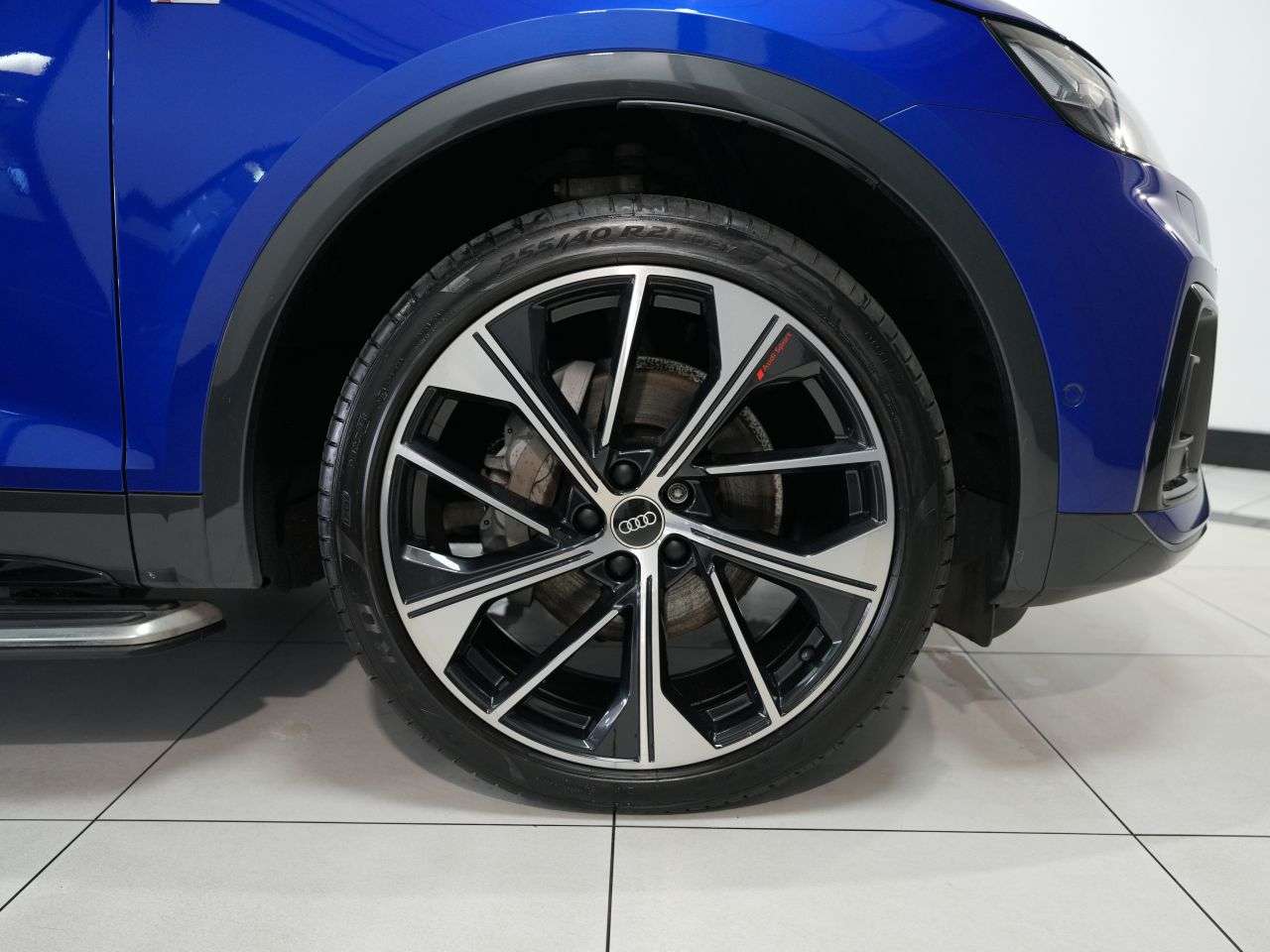 A 2022 AUDI Q5 2.0 TDI 40 Vorsprung SUV 5dr Diesel S Tronic quattro Euro 6 (s/s) (204 ps) A 2022 AUDI Q5 2.0 TDI 40 Vorsprung SUV 5dr Diesel S Tronic quattro Euro 6 (s/s) (204 ps)