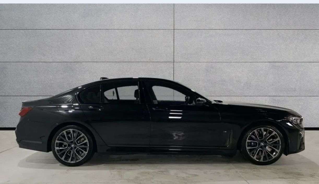 A 2020 BMW 7 SERIES 3.0 730d M Sport Saloon 4dr Diesel Auto xDrive Euro 6 (s/s) (265 ps) BEAUTI A 2020 BMW 7 SERIES 3.0 730d M Sport Saloon 4dr Diesel Auto xDrive Euro 6 (s/s) (265 ps) BEAUTI