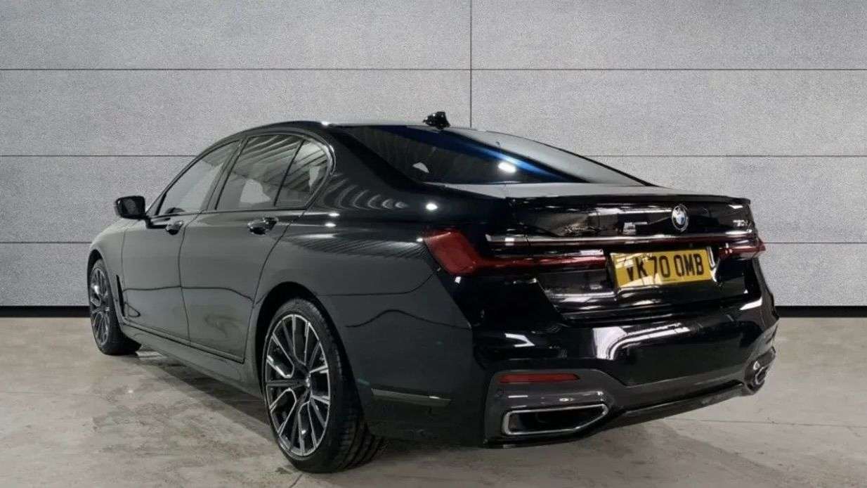 A 2020 BMW 7 SERIES 3.0 730d M Sport Saloon 4dr Diesel Auto xDrive Euro 6 (s/s) (265 ps) BEAUTI A 2020 BMW 7 SERIES 3.0 730d M Sport Saloon 4dr Diesel Auto xDrive Euro 6 (s/s) (265 ps) BEAUTI