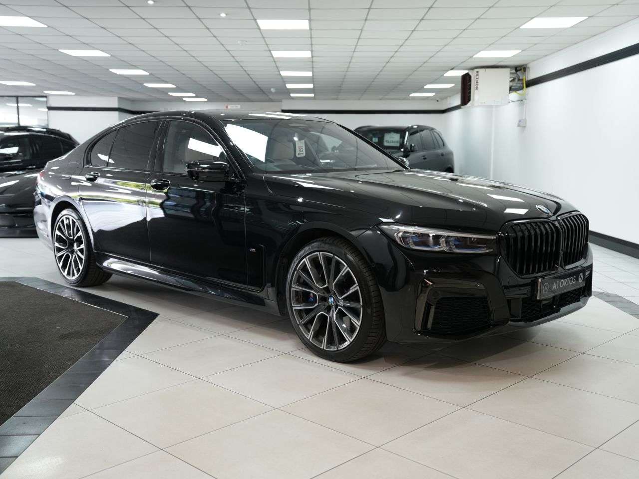 A 2020 BMW 7 SERIES 3.0 730d M Sport Saloon 4dr Diesel Auto xDrive Euro 6 (s/s) (265 ps) BEAUTI A 2020 BMW 7 SERIES 3.0 730d M Sport Saloon 4dr Diesel Auto xDrive Euro 6 (s/s) (265 ps) BEAUTI