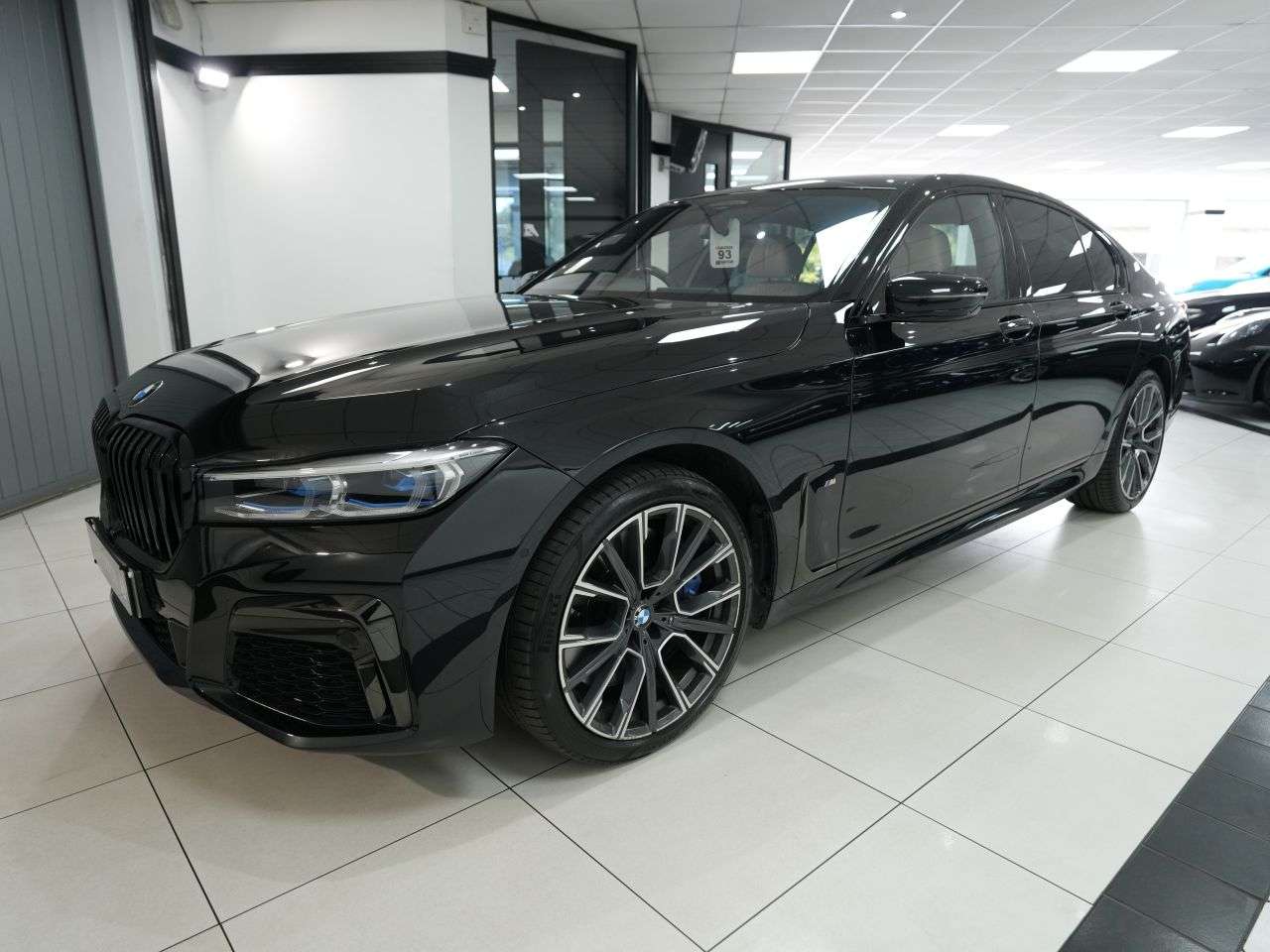 A 2020 BMW 7 SERIES 3.0 730d M Sport Saloon 4dr Diesel Auto xDrive Euro 6 (s/s) (265 ps) BEAUTI A 2020 BMW 7 SERIES 3.0 730d M Sport Saloon 4dr Diesel Auto xDrive Euro 6 (s/s) (265 ps) BEAUTI
