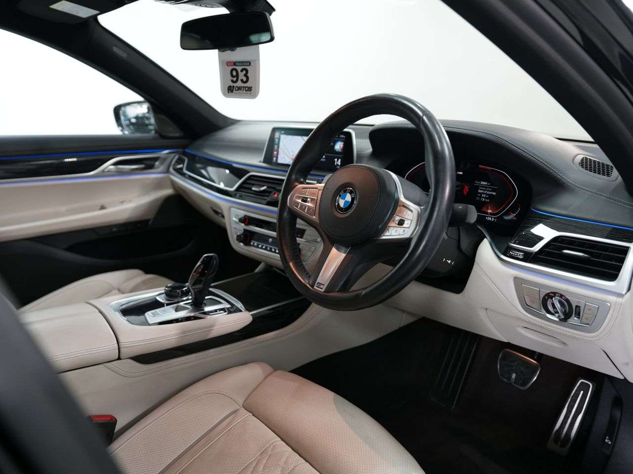 A 2020 BMW 7 SERIES 3.0 730d M Sport Saloon 4dr Diesel Auto xDrive Euro 6 (s/s) (265 ps) BEAUTI A 2020 BMW 7 SERIES 3.0 730d M Sport Saloon 4dr Diesel Auto xDrive Euro 6 (s/s) (265 ps) BEAUTI