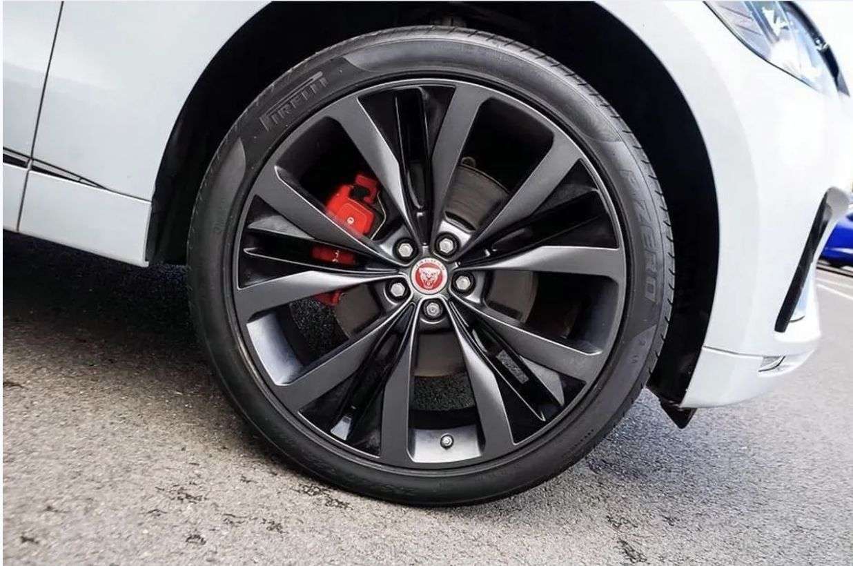 2019 JAGUAR F-PACE 2019 JAGUAR F-PACE