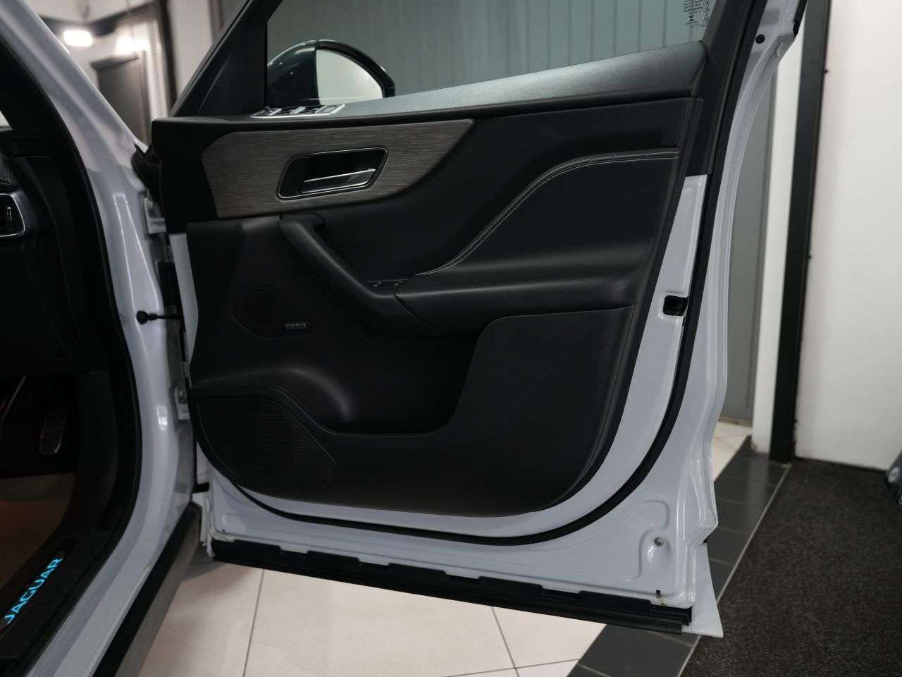 2019 JAGUAR F-PACE 2019 JAGUAR F-PACE