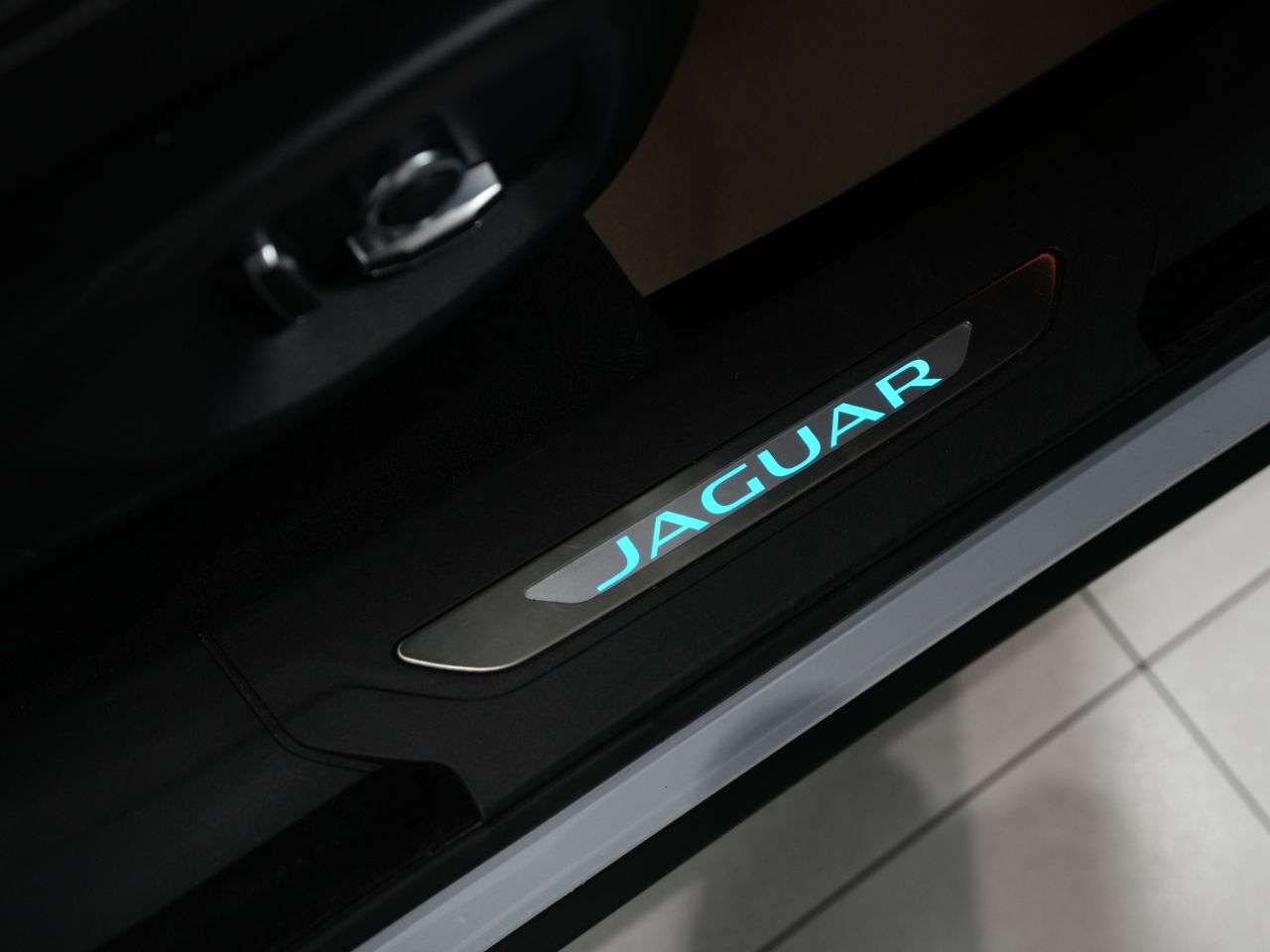 2019 JAGUAR F-PACE 2019 JAGUAR F-PACE
