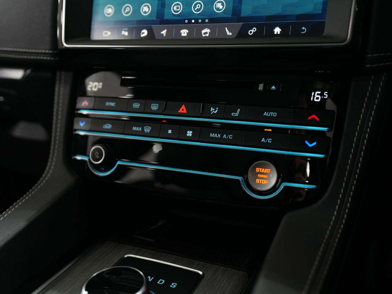 2019 JAGUAR F-PACE 2019 JAGUAR F-PACE