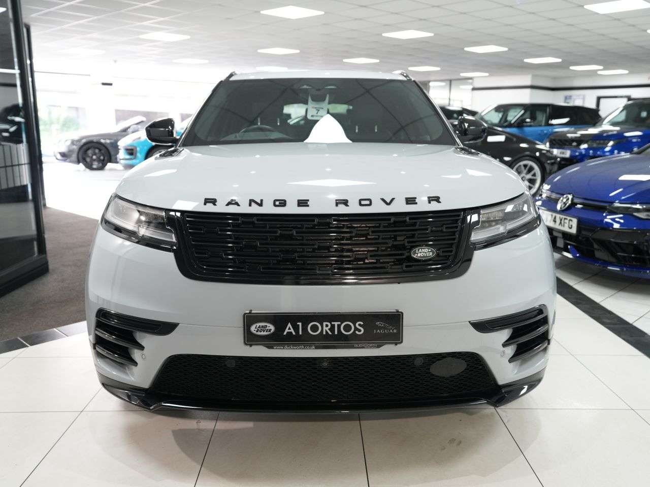 A 2023 LAND ROVER RANGE ROVER VELAR 3.0 D300 MHEV Dynamic SE SUV 5dr Diesel Auto 4WD Euro 6 (s/s) (300 ps) 1 OW A 2023 LAND ROVER RANGE ROVER VELAR 3.0 D300 MHEV Dynamic SE SUV 5dr Diesel Auto 4WD Euro 6 (s/s) (300 ps) 1 OW